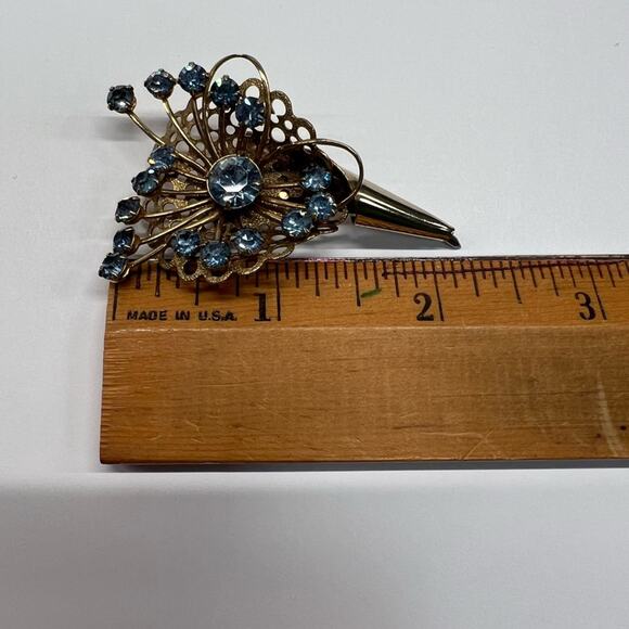 Vintage Blue Rhinestone Prong Set Brooch Flower Basket Gold Tone Costume Pin - Picture 8 of 9